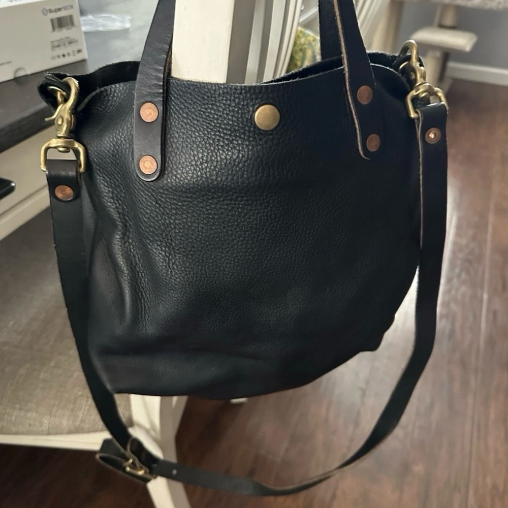 KMM & Co Chic Black Leather Crossbody Bag